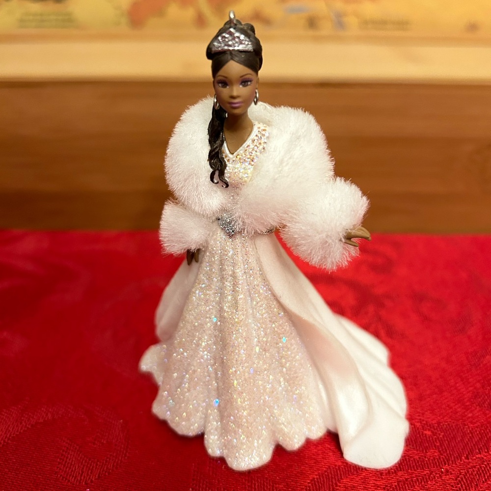 *SOLD* Hallmark Keepsake Celebration Barbie Ornament - Picture 6 of 12